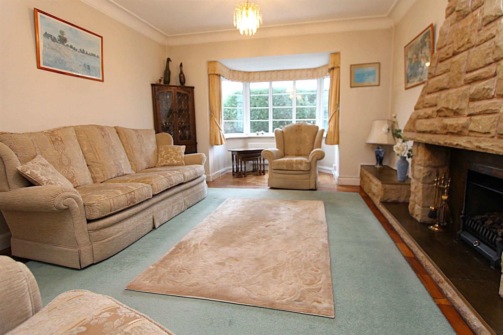 4 bed property in Chawn Hill, Stourbridge